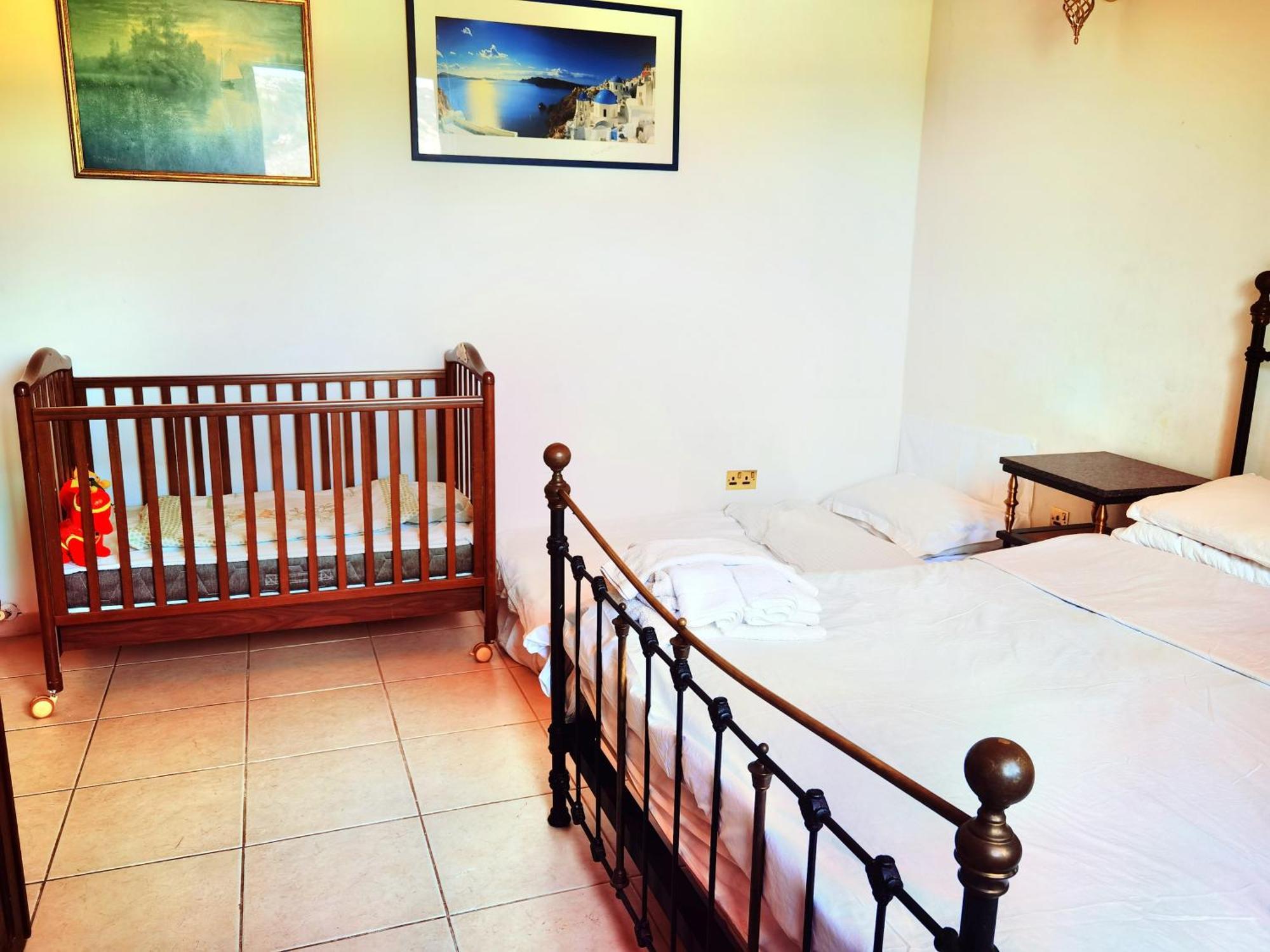Beautiful Home Paphos Quarto foto