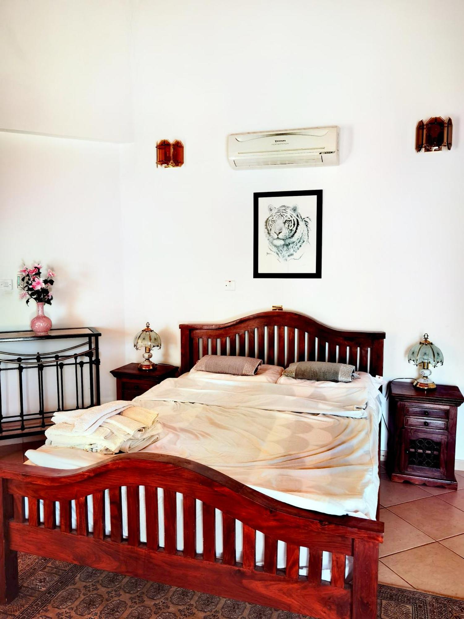 Beautiful Home Paphos Quarto foto